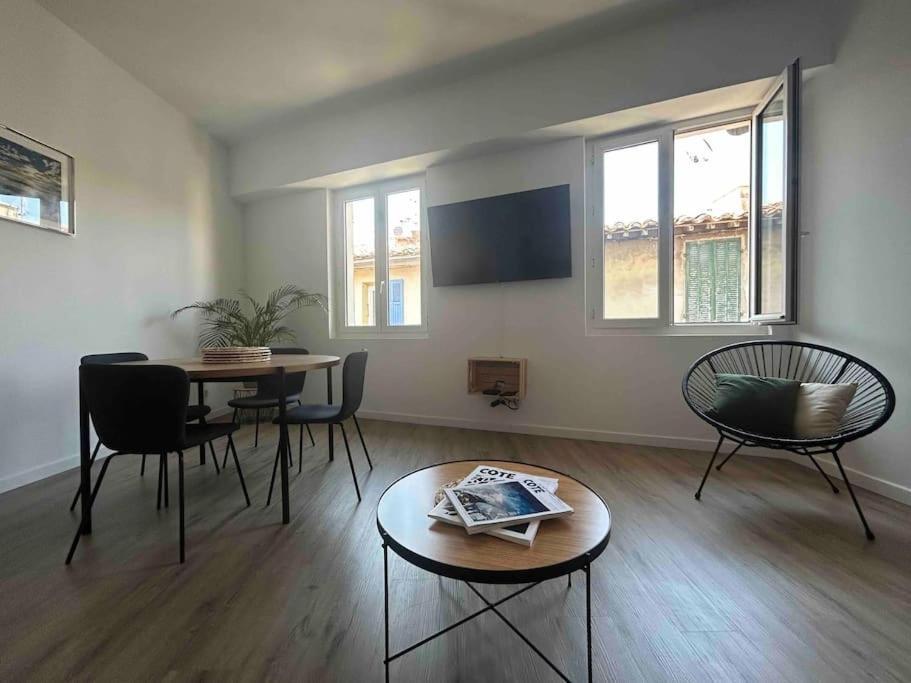 Duplex Au Coeur Du Village De كاسيس المظهر الخارجي الصورة