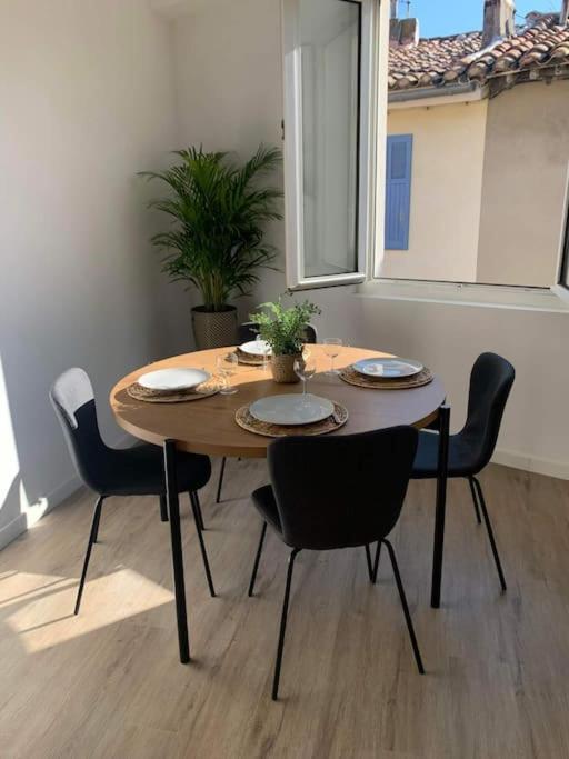 Duplex Au Coeur Du Village De كاسيس المظهر الخارجي الصورة