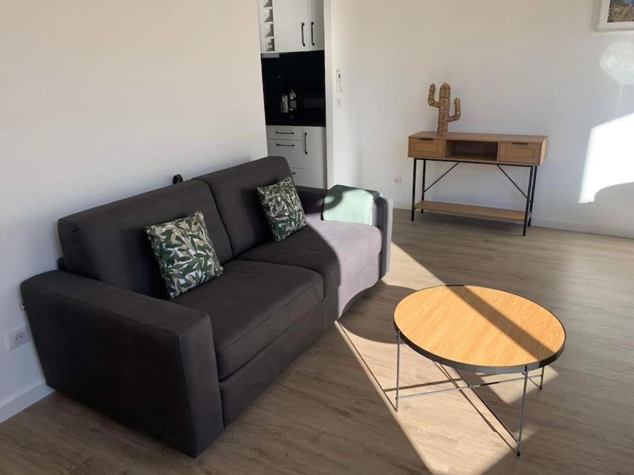 Duplex Au Coeur Du Village De كاسيس المظهر الخارجي الصورة